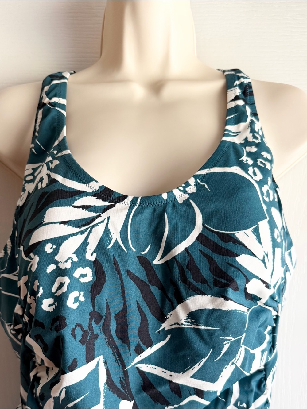 Garnet Hill Floral High Tide Racerback Tankini Top & Swim Skirt Set - Picture 4 of 12